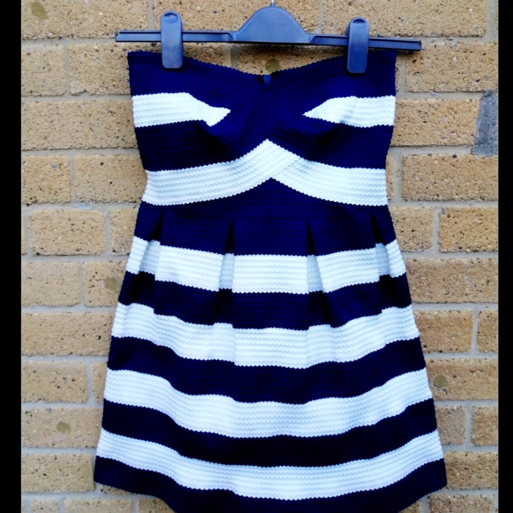Strapless Dresser